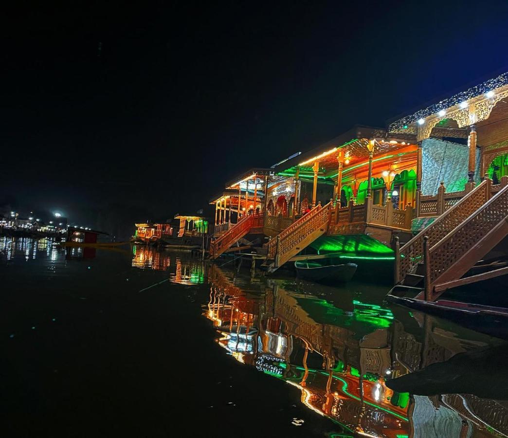 Hotel Lala Rukh Group Of Houseboats Srīnagar Zewnętrze zdjęcie
