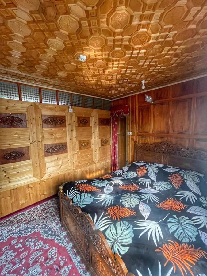 Hotel Lala Rukh Group Of Houseboats Srīnagar Zewnętrze zdjęcie