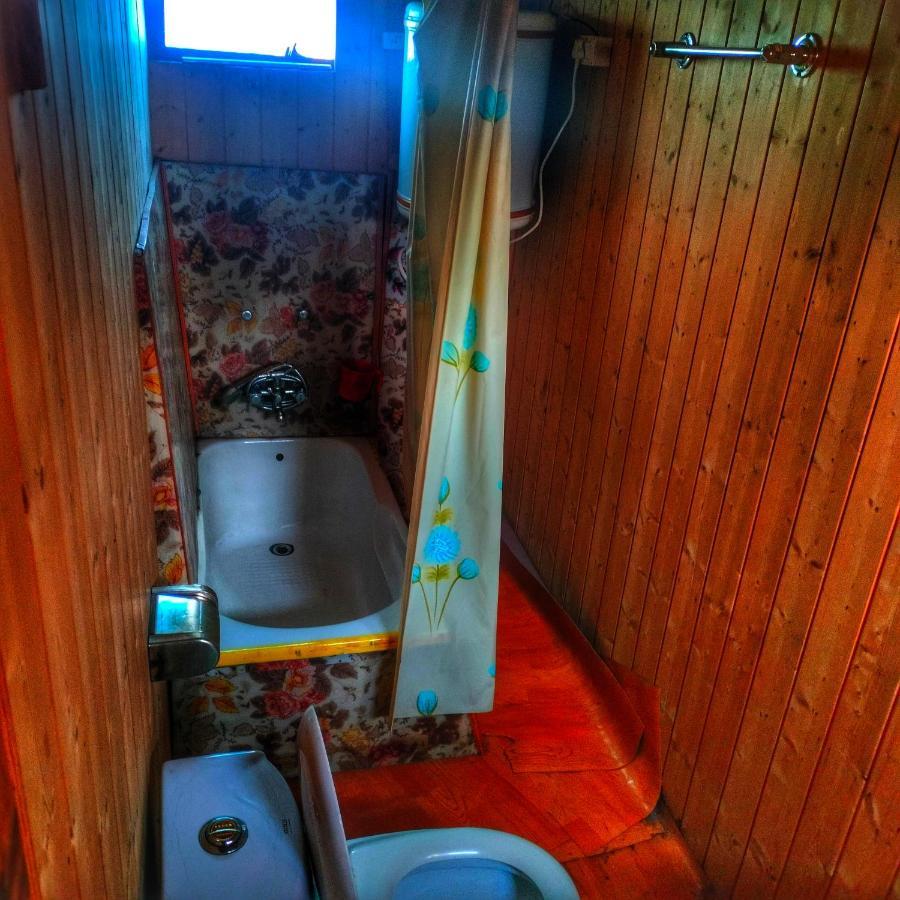 Hotel Lala Rukh Group Of Houseboats Srīnagar Zewnętrze zdjęcie